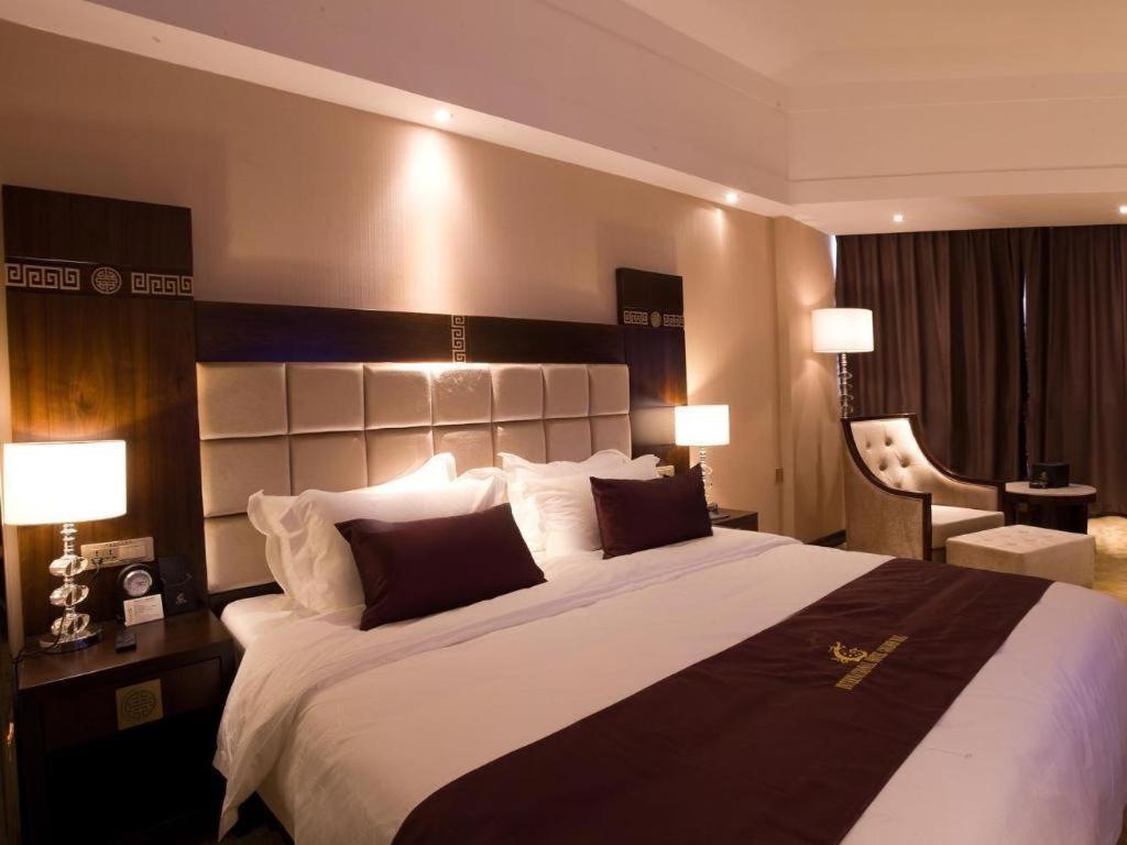 Telecom Hotel Guilin Esterno foto